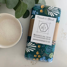 Load image into Gallery viewer, Morning Bloom Paperless Towel