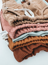 Load image into Gallery viewer, Chicago Joggers: Redrock Waffle