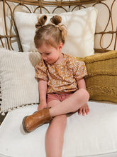 Load image into Gallery viewer, Cinch Boxy Tee: Crochet