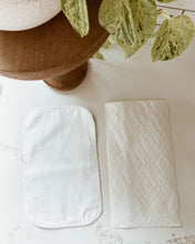 Load image into Gallery viewer, Tulips Paperless Towel Set