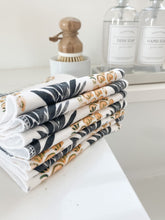 Load image into Gallery viewer, Pineapple Paperless Towel Set