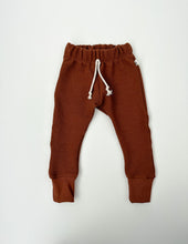 Load image into Gallery viewer, Chicago Joggers: Redrock Waffle