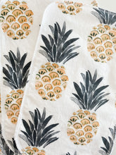 Load image into Gallery viewer, Pineapple Paperless Towel Set