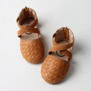 Woven Toe Sandal: Premium Leather
