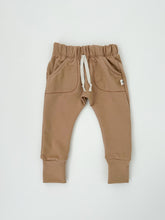 Load image into Gallery viewer, Chicago Pocket Joggers: Light Tan
